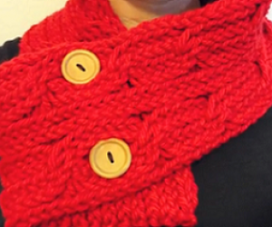 How To Loom Knit A Cabled Scarf