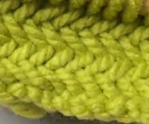 Loom Knit the Herringbone Stitch